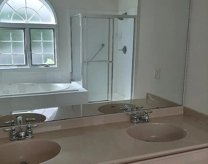52 Westminster Dr — Photo 18