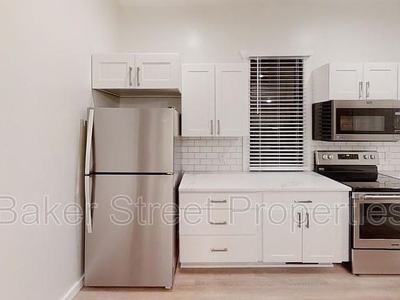 4th image of 605 E Ann St #3