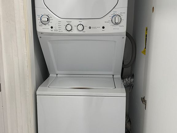 3rd image of 900 Pennsylvania Ave APT 7