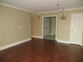 3rd image of 86 E Howard St Unit 104