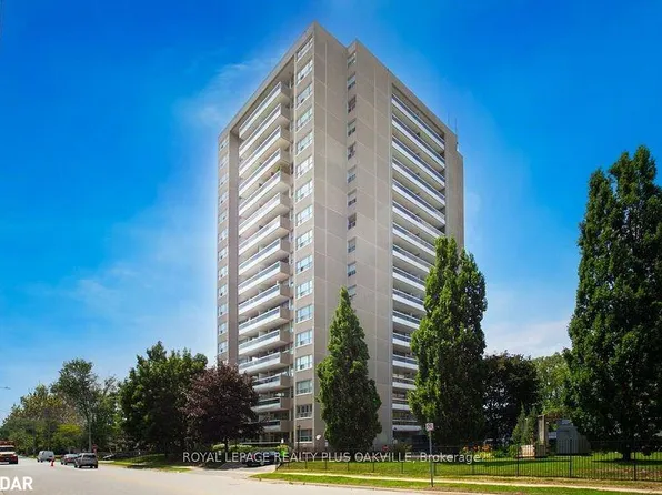 2263 Marine Dr #607, Oakville, ON L6L 5K1