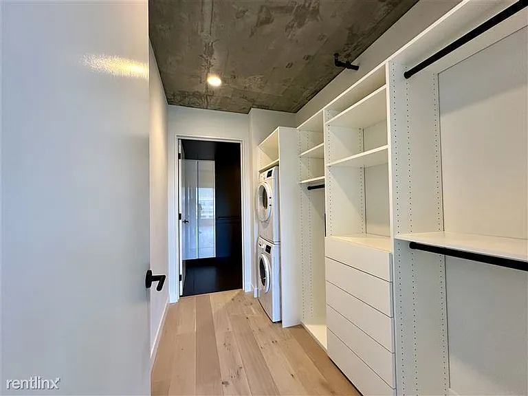 960 Market St #1001 — Photo 3
