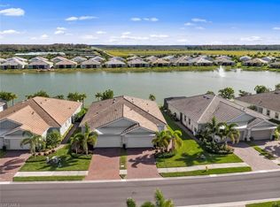 14916 Edgewater Cir, Naples, FL 34114