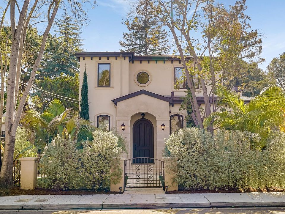 1st image of 755 Cambridge Ave
