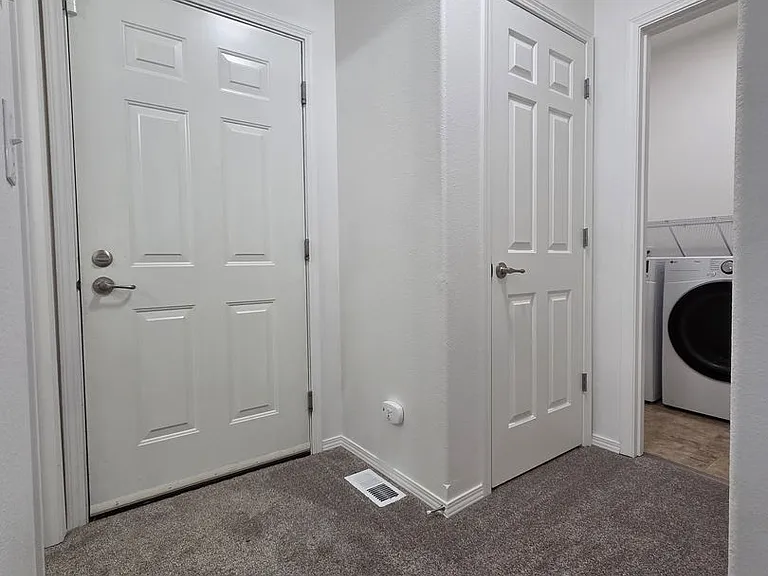 1185 Griggs St — Photo 8