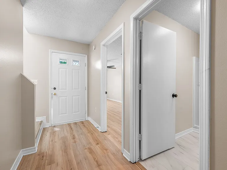 648 Virginia Oak Ct — Photo 24