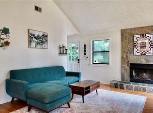 947 Lake Dr, Snellville, GA 30039