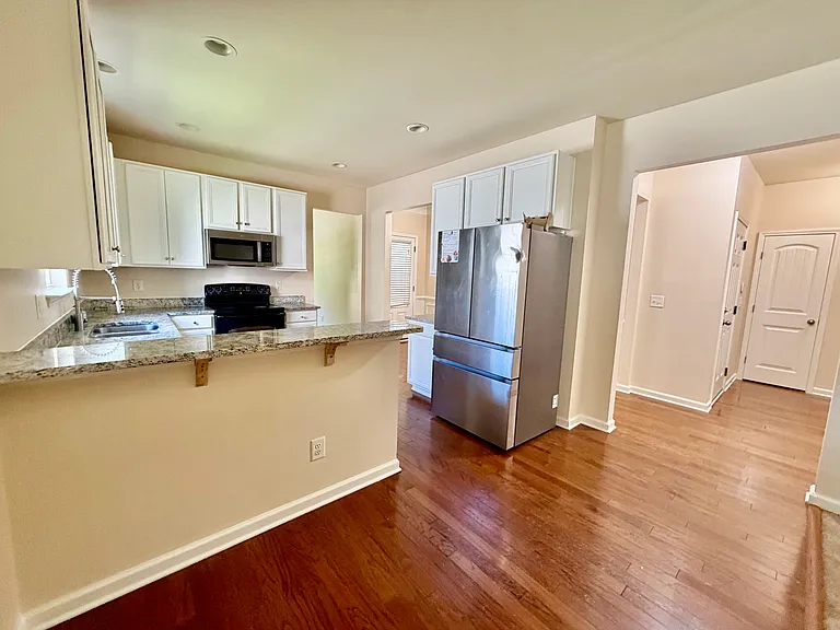 48 Salerno Dr — Photo 10