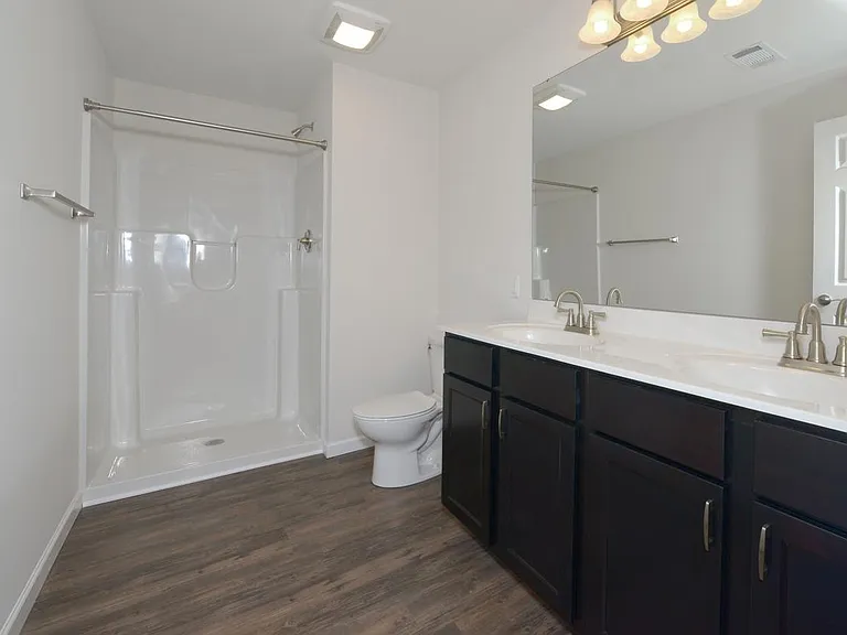 210 Highland Corporate Dr — Photo 9