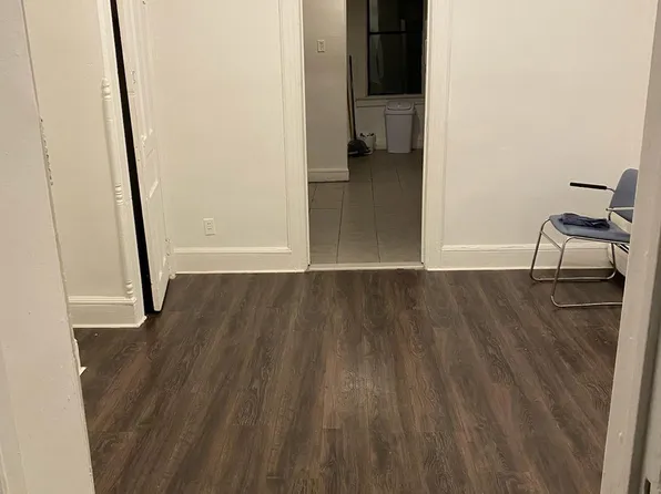 84 Fulton Avenue image 5 of 10