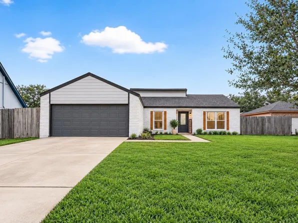 13110 Naples Ln, Stafford, TX 77477