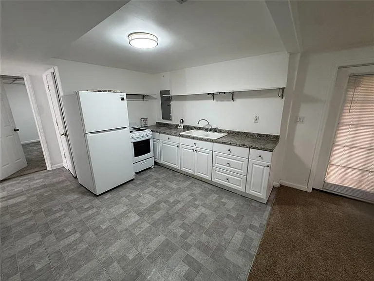 956 Slash Pine Rd #2 — Photo 3
