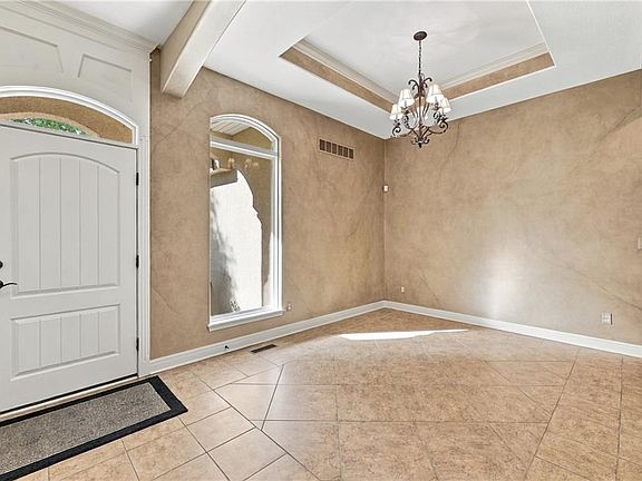 4th image of 4957 S Park Ridge Dr