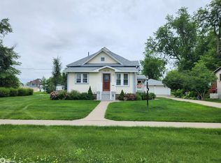 1819 8th Ave, Grinnell, IA 50112