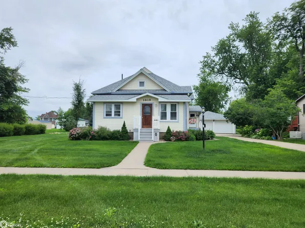 1819 8th Ave, Grinnell, IA 50112