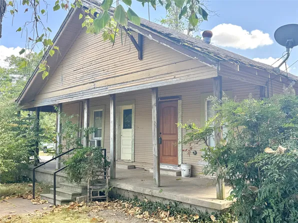 1201 Market St W, Honey Grove, TX 75446