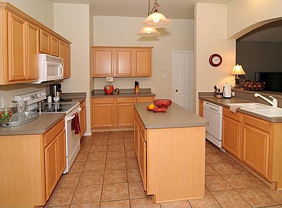 5th image of 803 Kathryn Dr