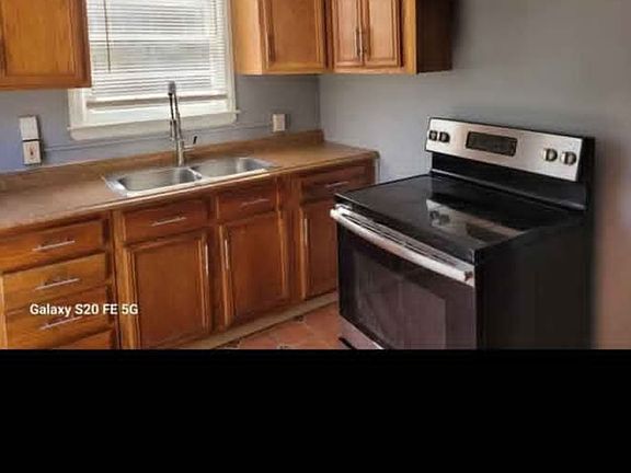 2nd image of 54 Columbus Ave