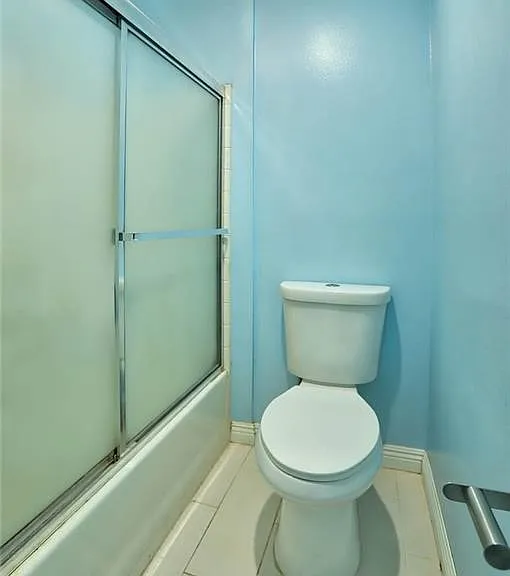 18640 Collins St #116 — Photo 17