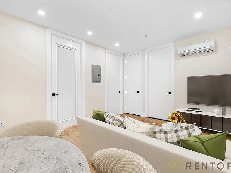 28 Richardson St #2A — Photo 5