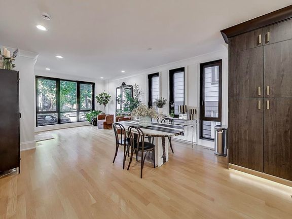 4th image of 1363 W Hubbard St #1