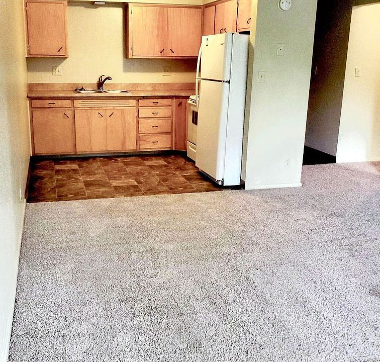 1st image of 505 3rd Ave N #305