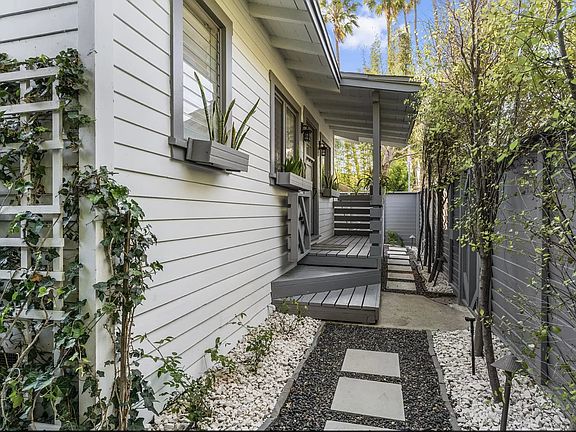 2nd image of 2329 Ocean Ave #1
