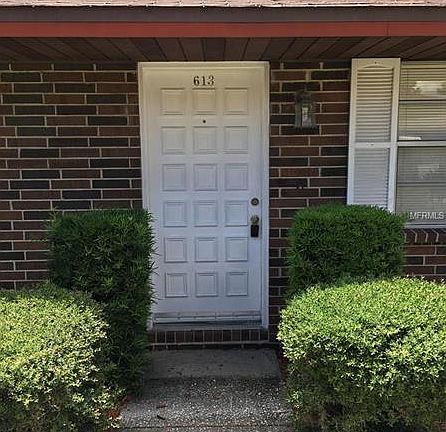 2nd image of 613 E Bella Vista St
