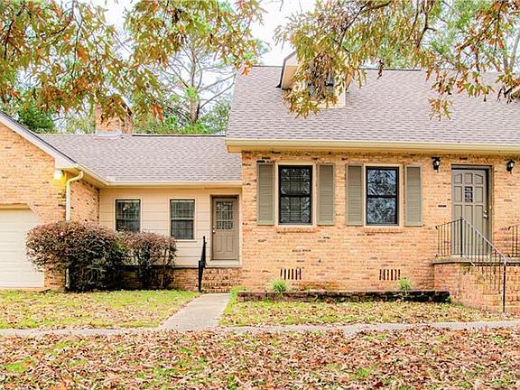 2nd image of 508 General Maury Dr