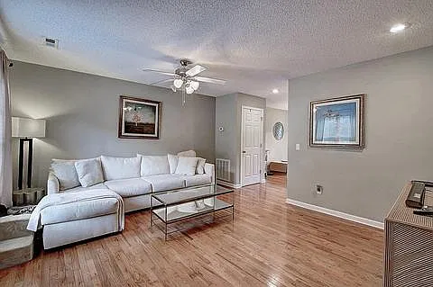 1809 W Lakeview Dr — Photo 4