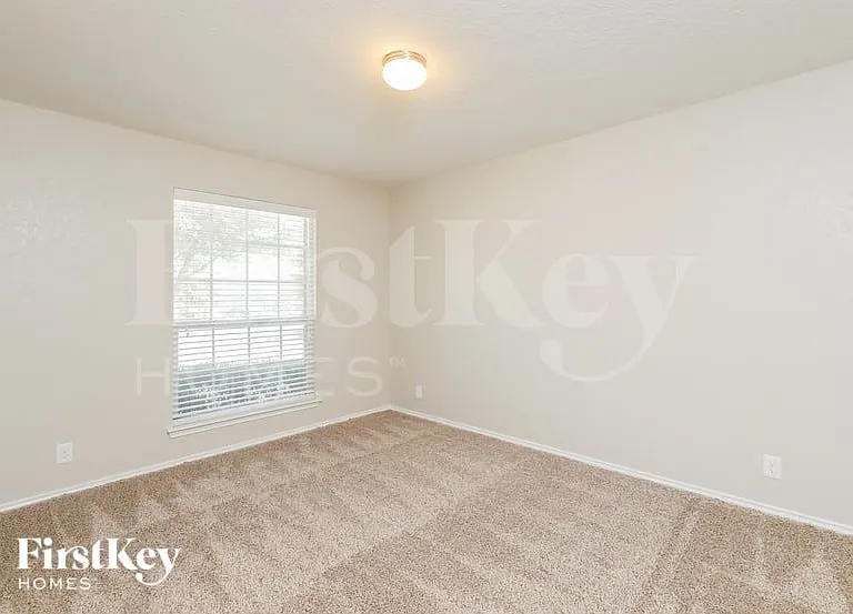 9803 Wolff Run — Photo 8