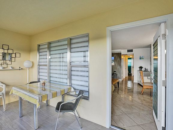 3rd image of 802 SE 7th Street #405