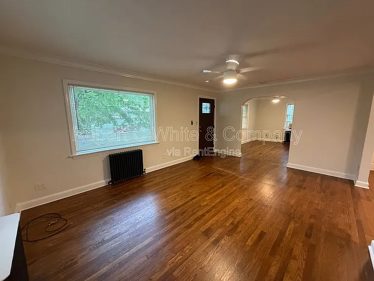 36 Pomeroy Ave — Photo 13