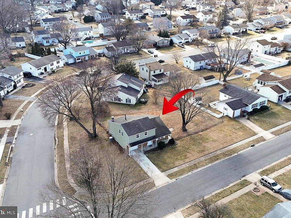 1st image of 3 Aldershot Dr