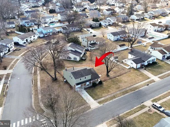 3 Aldershot Dr, Newark, DE 19713