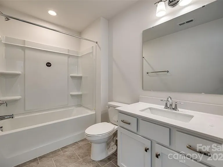 1237 Eastway Dr — Photo 28