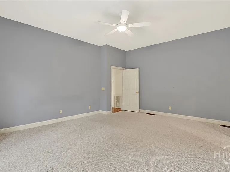 2 Wakefield Pl — Photo 31