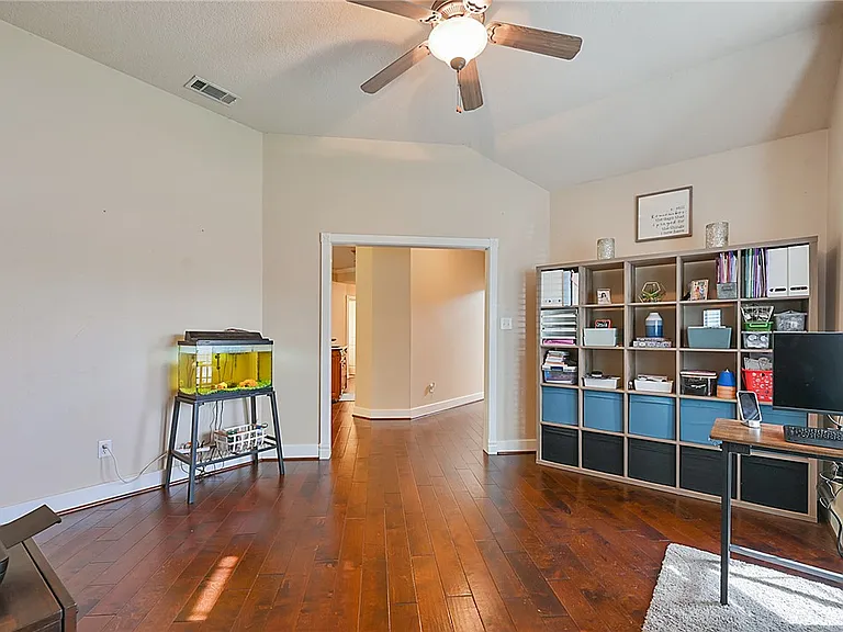 2214 Brougham Pl — Photo 4