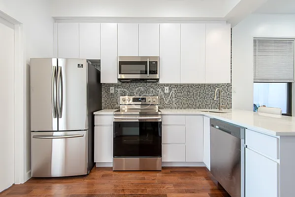 Rented by Brick&Mortar | media 10