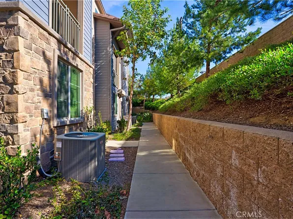 609 Savi Dr #101, Corona, CA 92878