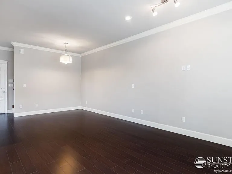 8091 Williams Rd #12 — Photo 11
