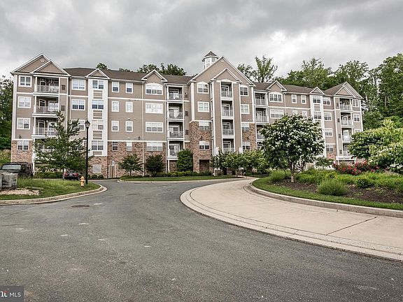 2nd image of 902 Macphail Woods Xing APT 2J
