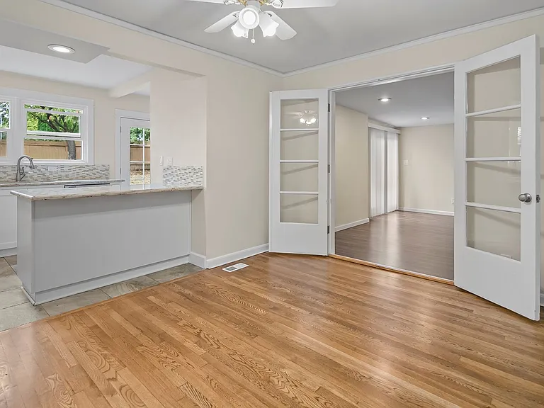 9520 SW Cypress St — Photo 11