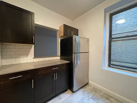 Rented by Hillel Realty Group | media 2