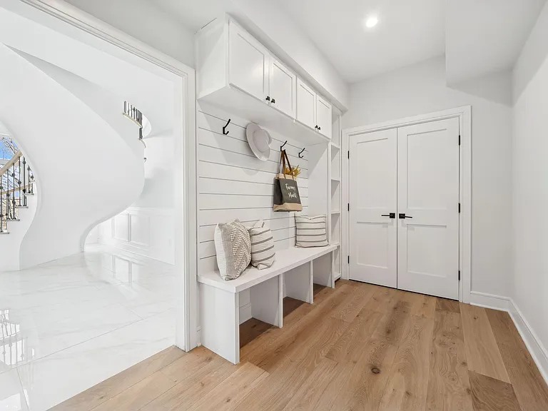 976 Scioto Dr — Photo 37