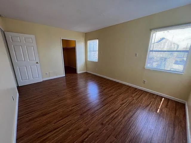 12526 Menlo Ave #C — Photo 7