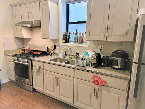 5th image of 248 W 31st St #3F