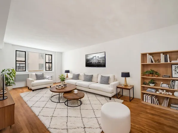 3090 Voorhies Avenue image 1 of 6