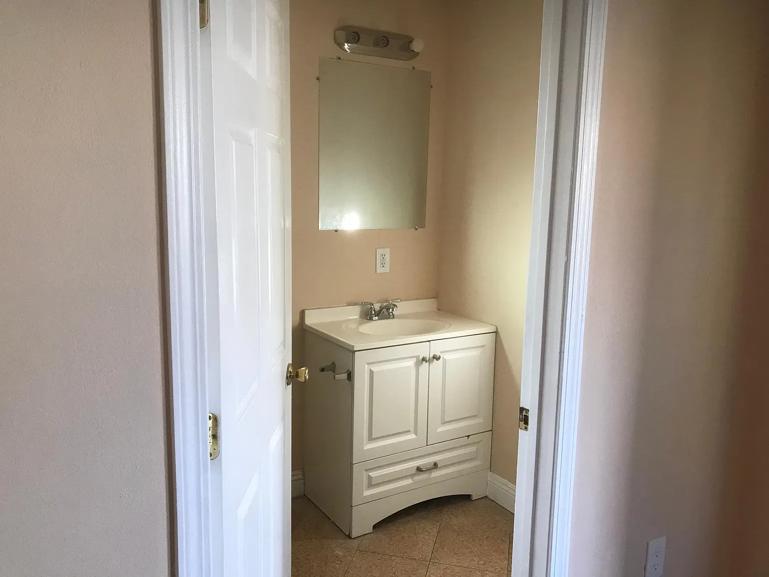 8135 San Gabriel Ave — Photo 3