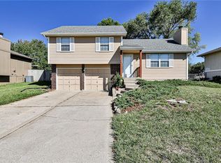 1108 SE Sunnyside School Rd, Blue Springs, MO 64014